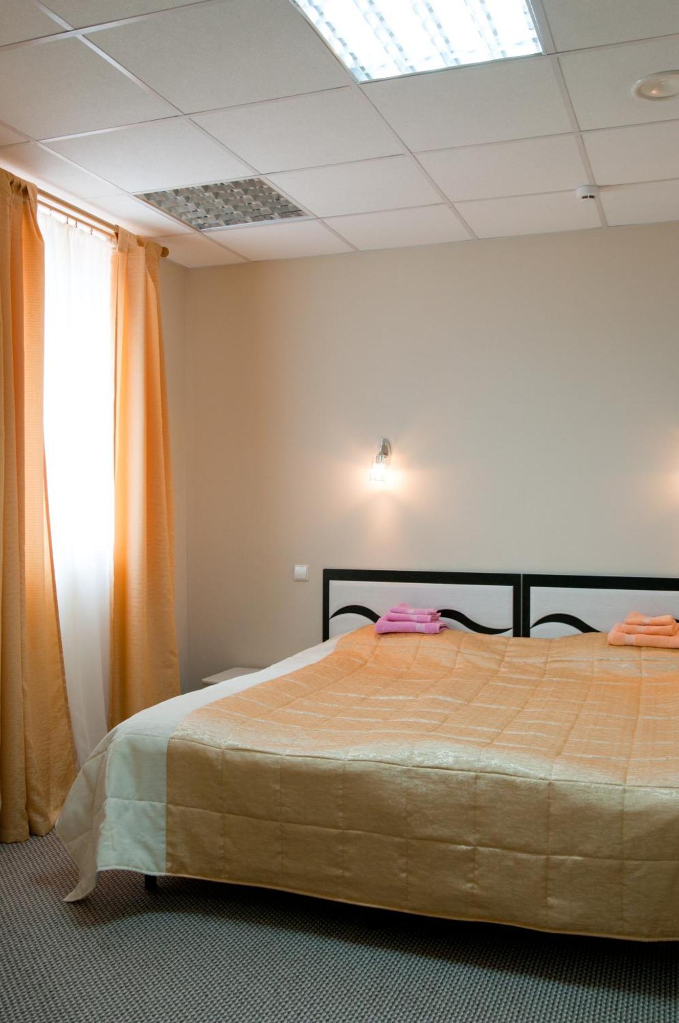 Avenue Hotel Zaslawye المظهر الخارجي الصورة